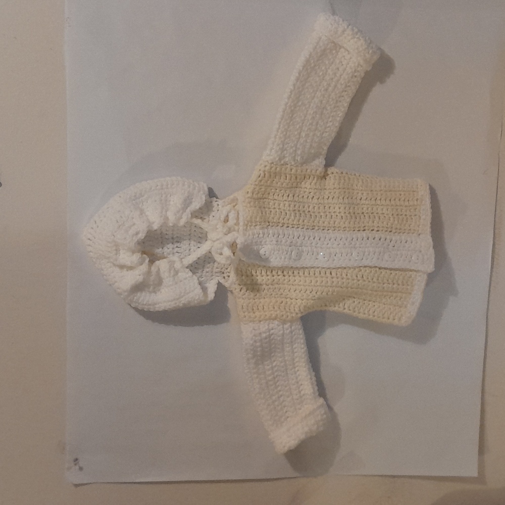 This is 2 tone baby hoodie.